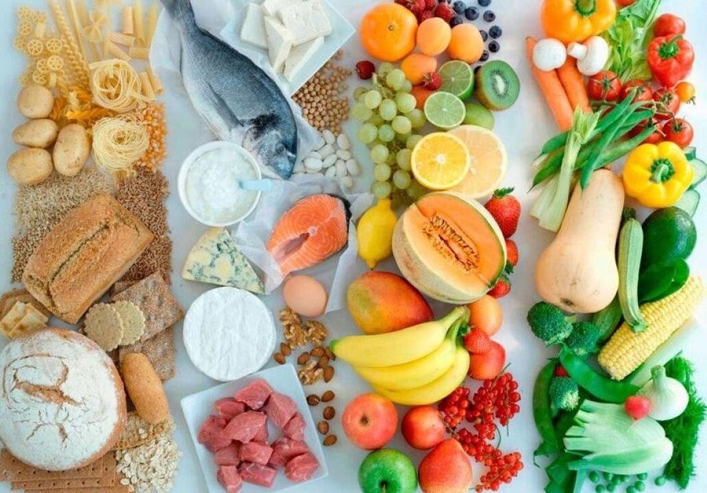 Productos alimenticios de diferentes grupos que componen una dieta saludable